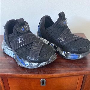 Champion Kids' Black and Blue Sneakers